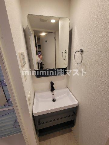 セレニテ難波リアンの洗面所