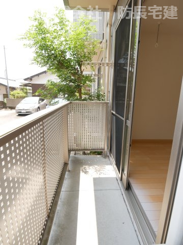 キャスティールの外観|南向きで陽当たり良好