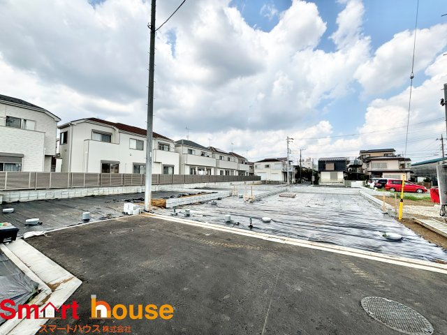 座間市小松原　条件無し売地　全19区画の前面道路含む現地写真