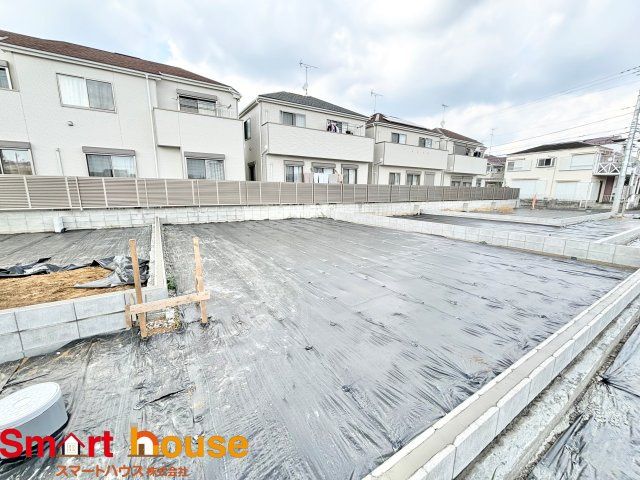 座間市小松原　条件無し売地　全19区画の前面道路含む現地写真