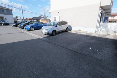 【駐車場】 | チェリードーレ | 駐車場