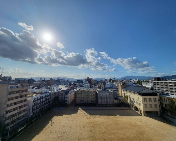 地下鉄烏丸線『四条』駅まで徒歩５分＆２沿線利用可能★最上階★角住戸★眺望良好★エイペックス京都室町の展望|物件からの眺望