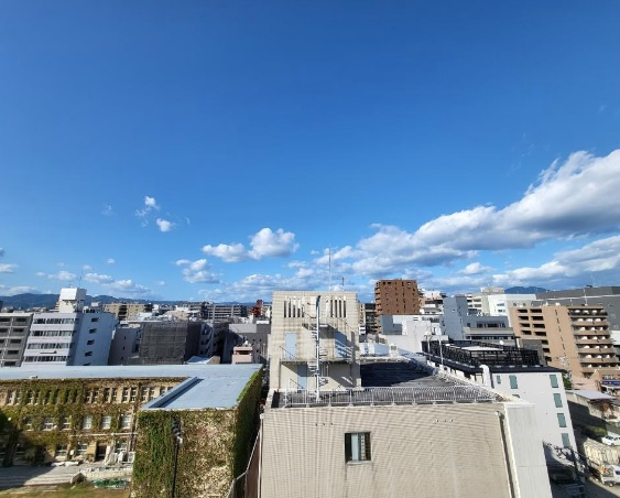 地下鉄烏丸線『四条』駅まで徒歩５分＆２沿線利用可能★最上階★角住戸★眺望良好★エイペックス京都室町の展望|物件からの眺望