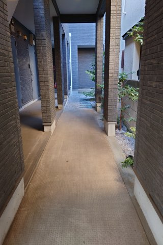 アドマーニ日進のロビー