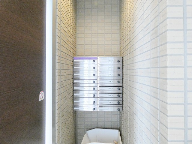 クレスト豊田のロビー