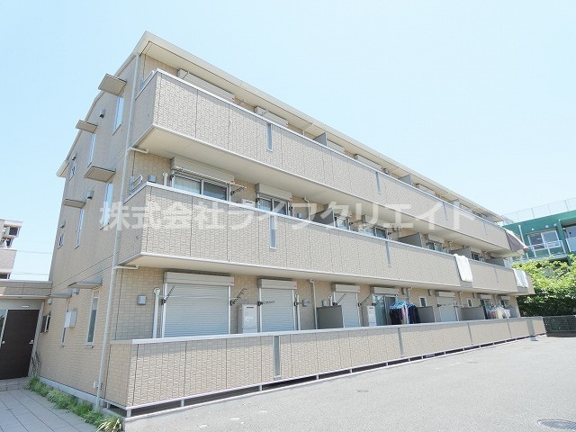 クレスト豊田の外観