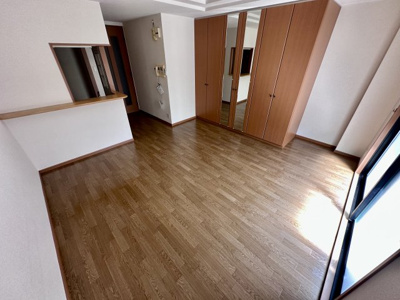 【洋室】 | パレスひだまりの丘