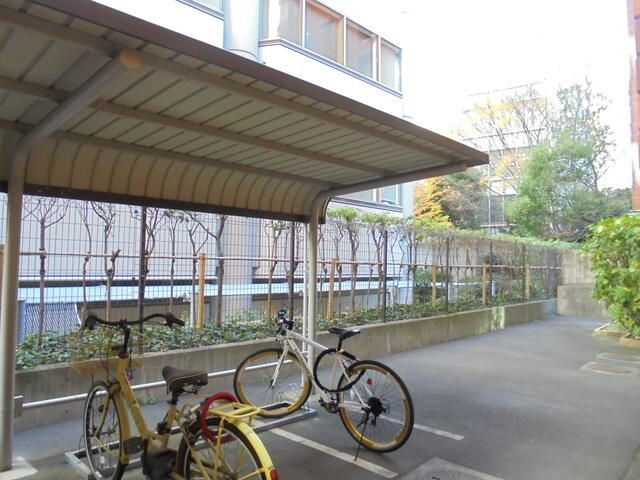 シャルマン赤坂の周辺