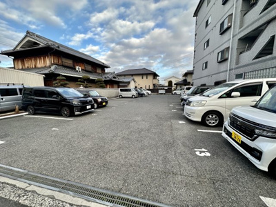 【駐車場】 | ベルデフラッツ松野