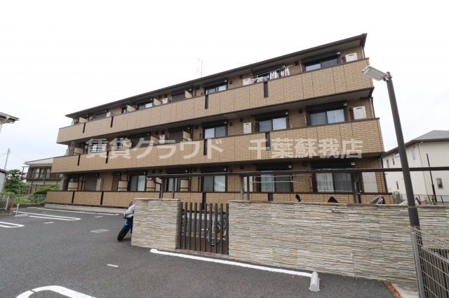 メゾンエミールドゥの外観|落ち着いたカラーのスタイリッシュなデザインが際立ちます！