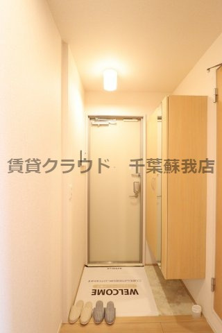 メゾンエミールドゥの玄関|全身鏡でお出かけ前に身だしなみチェック♪