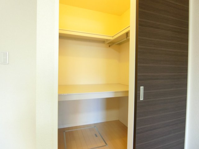 【収納】 | アルクスナバタ一番町 | ウォークインクローゼットでお荷物もすっきり収納。