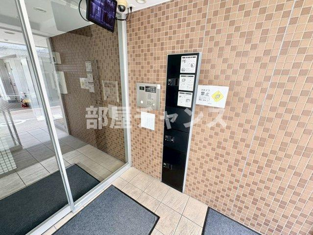 KマンションつるまいⅡのエントランス