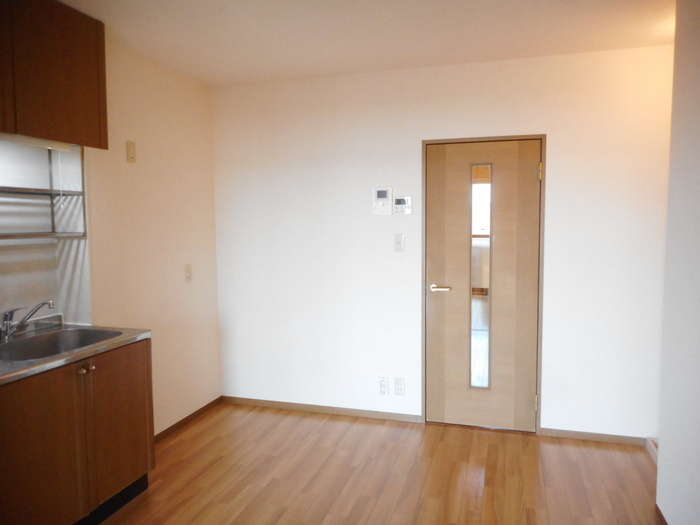 レジデンスヒルトップⅤの居間・リビング