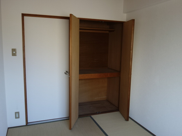 セオコート高丸の収納