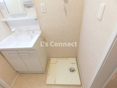 【設備】 | ＦｏｌｕｎａⅠ | 室内洗濯機置き場には排水パン付き。