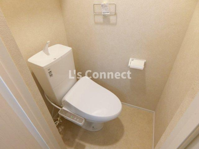 【トイレ】 | ＦｏｌｕｎａⅠ | 温水洗浄便座付きのトイレ。