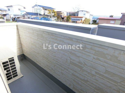 【バルコニー】 | ＦｏｌｕｎａⅠ | 晴れた日には洗濯物もたくさん干せます。