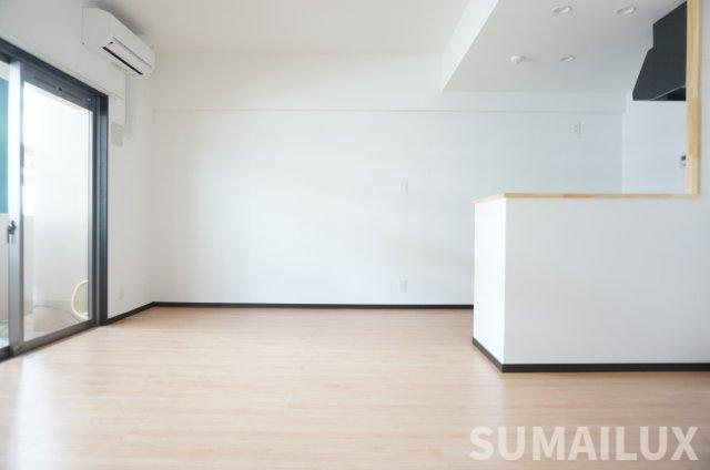 熊本市南区田井島２丁目の賃貸マンションの居間・リビング