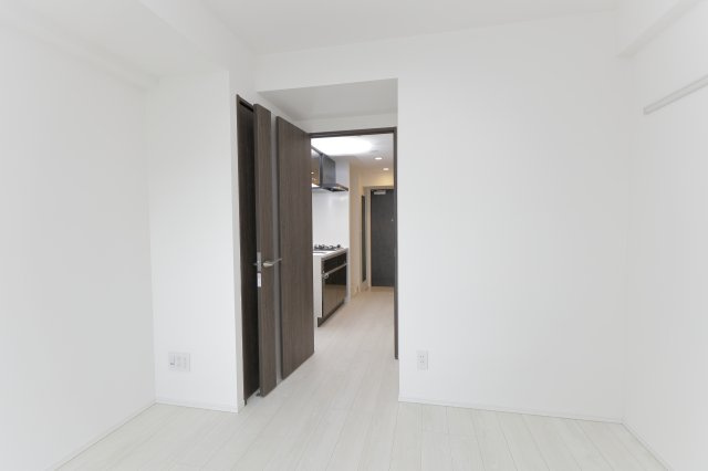 ルフレ プレミアム新小岩の洋室|写真は６０２号室を掲載しています。同タイプになります。