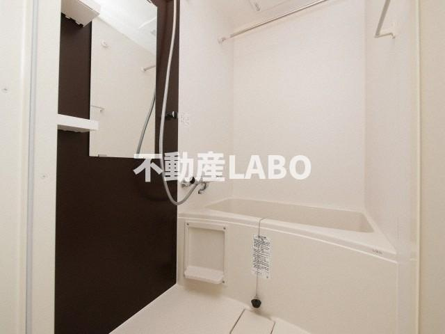 フォーリアライズ難波シエロの浴室