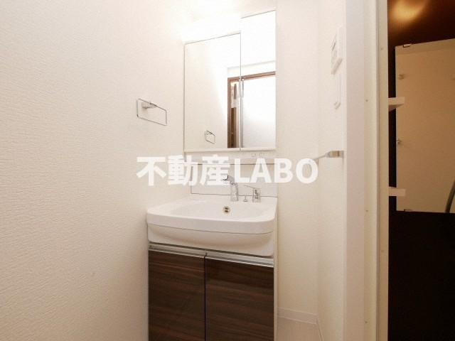 フォーリアライズ難波シエロの洗面所