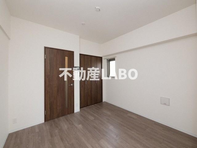 フォーリアライズ難波シエロの洋室