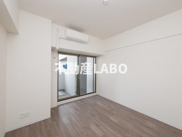 フォーリアライズ難波シエロの寝室