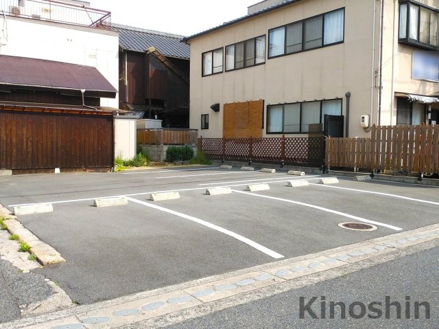 本田駐車場の外観