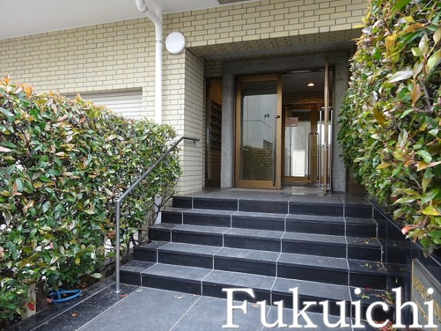 リバティーハウスのエントランス