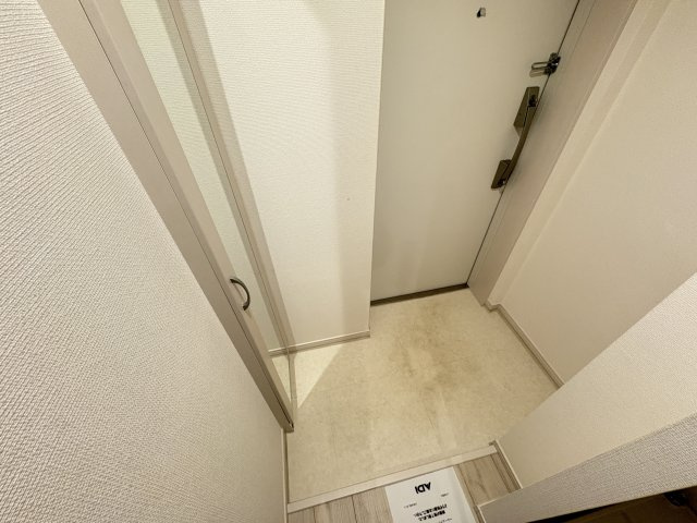 ヴィラ東中神の玄関