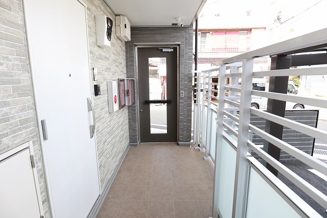 ヴィラ東中神のロビー