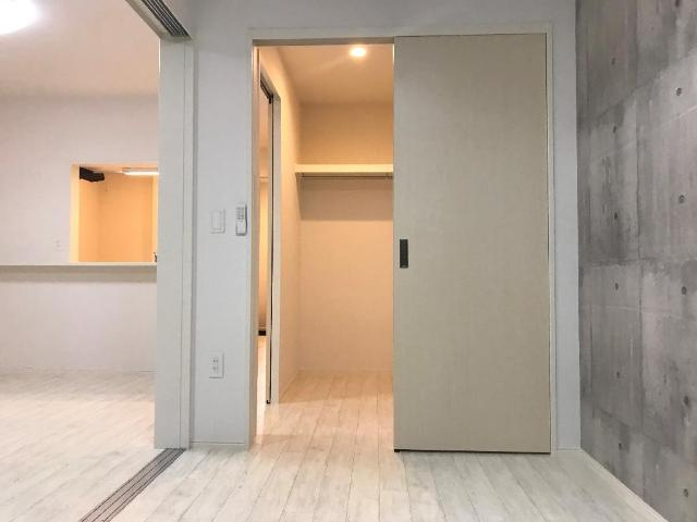 加古川市加古川町稲屋のアパートの内装|洋室