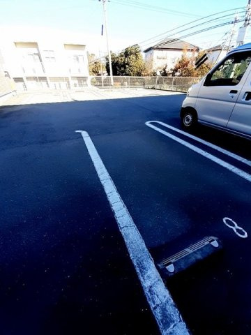 トレス・シエーネの駐車場