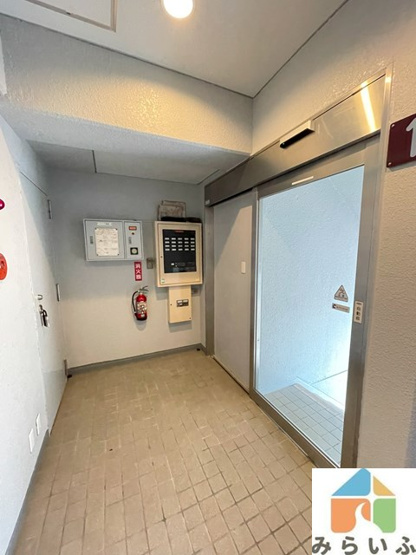 【ロビー】 | 美和ビル