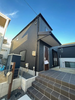 【外観】 | 緑区神の倉１丁目＜仲介手数料無料＞神の倉小・神の倉中　新築一戸建て | 撮影
社長の村田です！
自らプレイヤーとして営業しています
長年の経験と実績から皆様により良いマイホーム購入のご提案をいたします。
住宅ローンの不安や購入後の不安等何でもご相談ください。