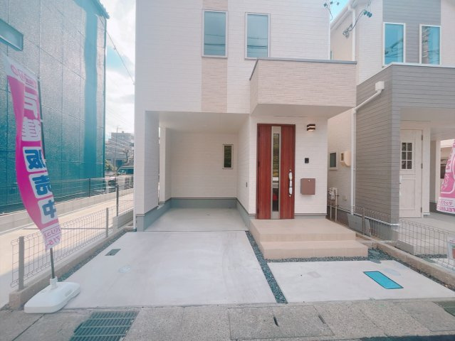 安城市小堤町新築戸建て『仲介料無料』の駐車場|LINEから簡単お問合せ可能！
友達検索で@nqk7328tです！