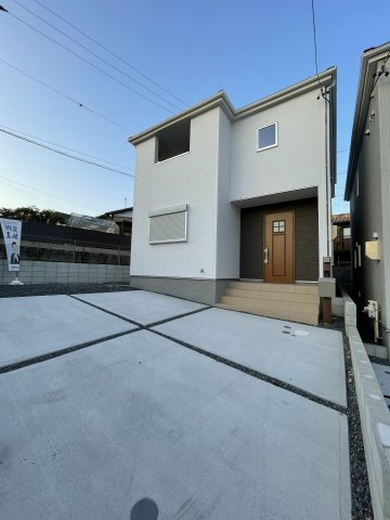 南区笠寺町市場 全3棟　＜仲介手数料無料＞笠寺小・本城中　新築一戸建ての前面道路含む現地写真|撮影
社長の村田です！
自らプレイヤーとして営業しています
長年の経験と実績から皆様により良いマイホーム購入のご提案をいたします。
住宅ローンの不安や購入後の不安等何でもご相談ください。