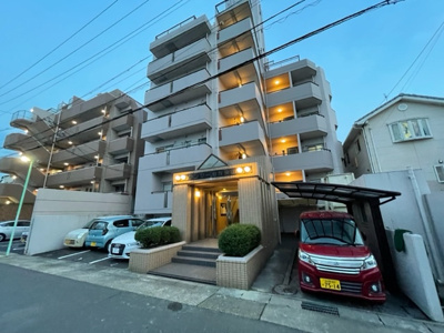【外観】 | コンセール左京山４０１【仲介手数料無料】平子小学校　左京山中学校 | 撮影
社長の村田です！
自らプレイヤーとして営業しています
長年の経験と実績から皆様により良いマイホーム購入のご提案をいたします。
住宅ローンの不安や購入後の不安等何でもご相談ください。