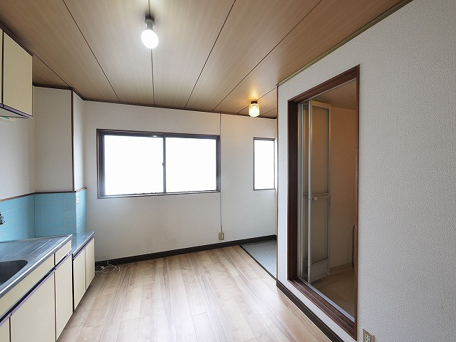 ハイツヨネダのキッチン|お料理しやすいキッチンです