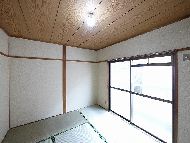 ハイツヨネダの和室|趣のある和室です