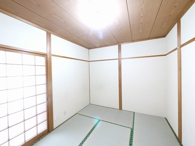 ハイツヨネダの和室|居間です