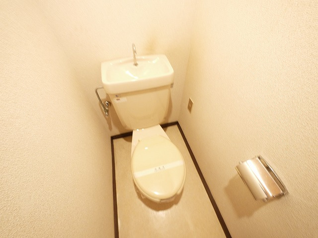 ハイツヨネダのトイレ|コンパクトで使いやすいトイレです