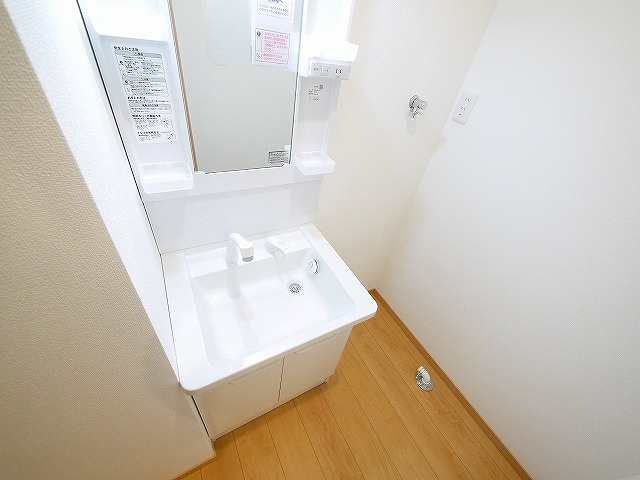 Gradito　富雄駅前の洗面所|スペースが確保できる洗面所です