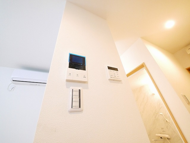 Gradito　富雄駅前のセキュリティ|モニター付きインターホン