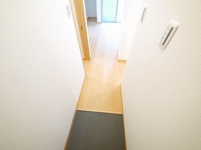 Gradito　富雄駅前の玄関|きれいな玄関です