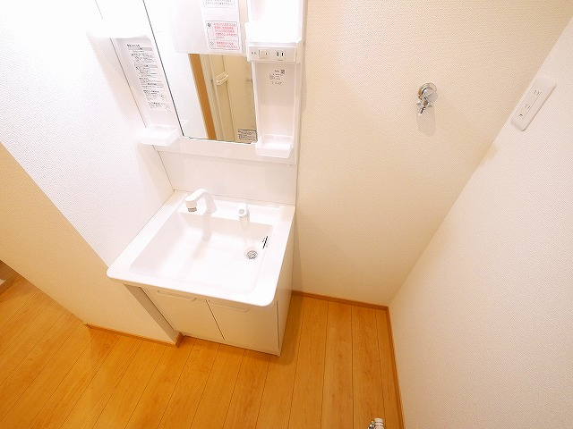 Gradito　富雄駅前の洗面所|コンパクトで使いやすい洗面所