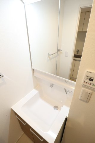 ヴィラ東中神の独立洗面台