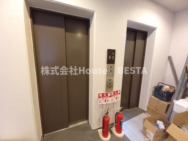 LIVIAZ KOBE LaMerのロビー