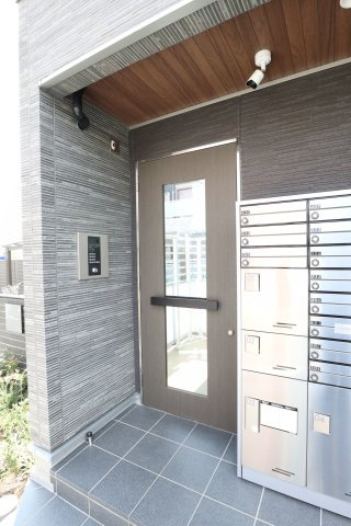 ヴィラ東中神のエントランス